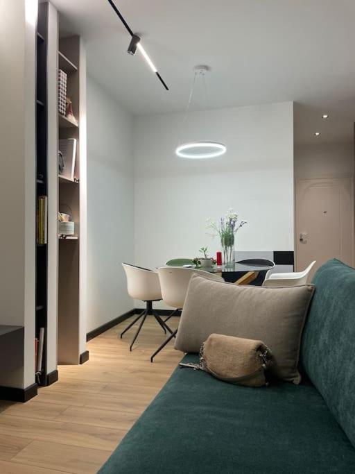 Angry Architects Apartment01 Тирана Экстерьер фото
